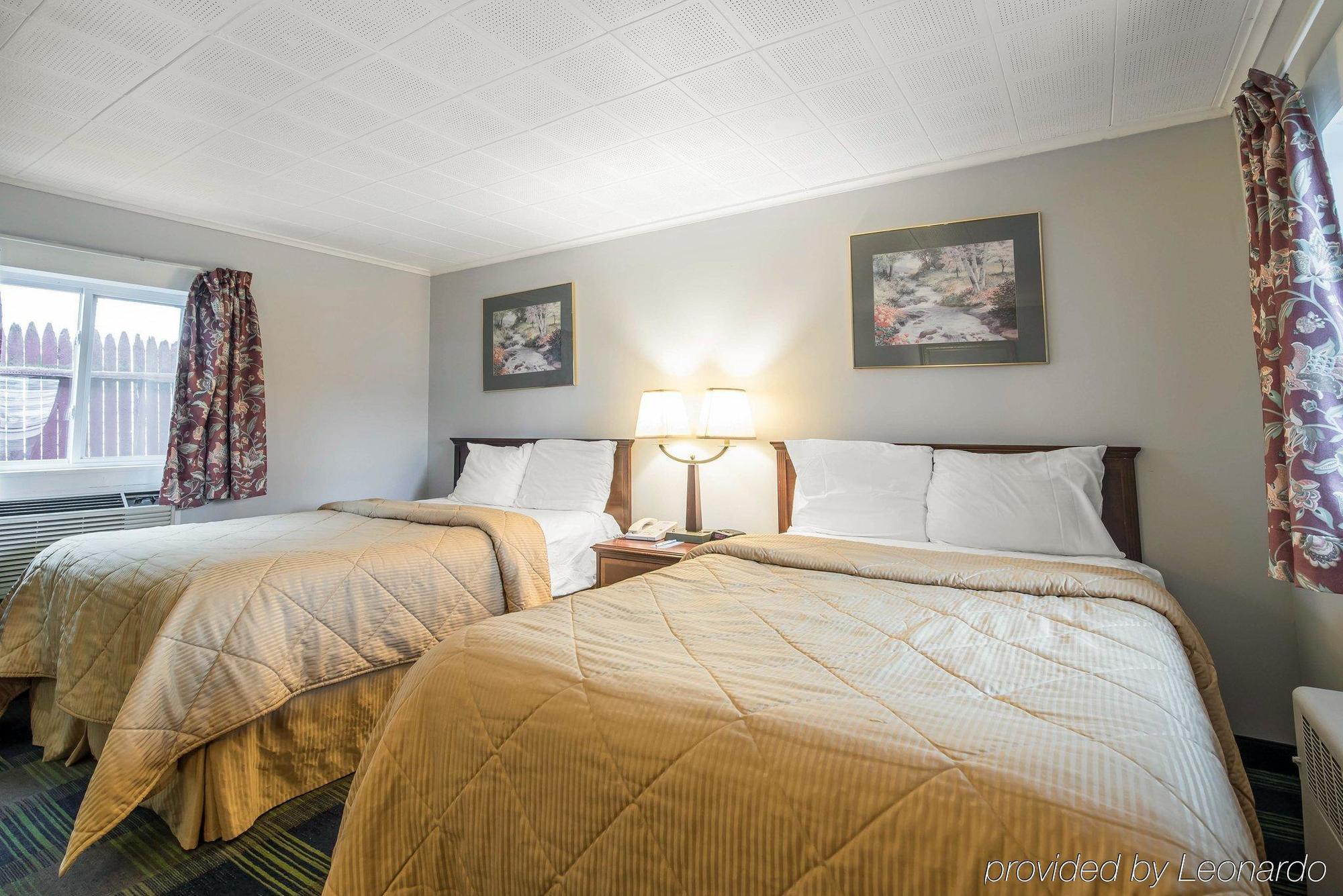 Royal Inn Claremont Extérieur photo