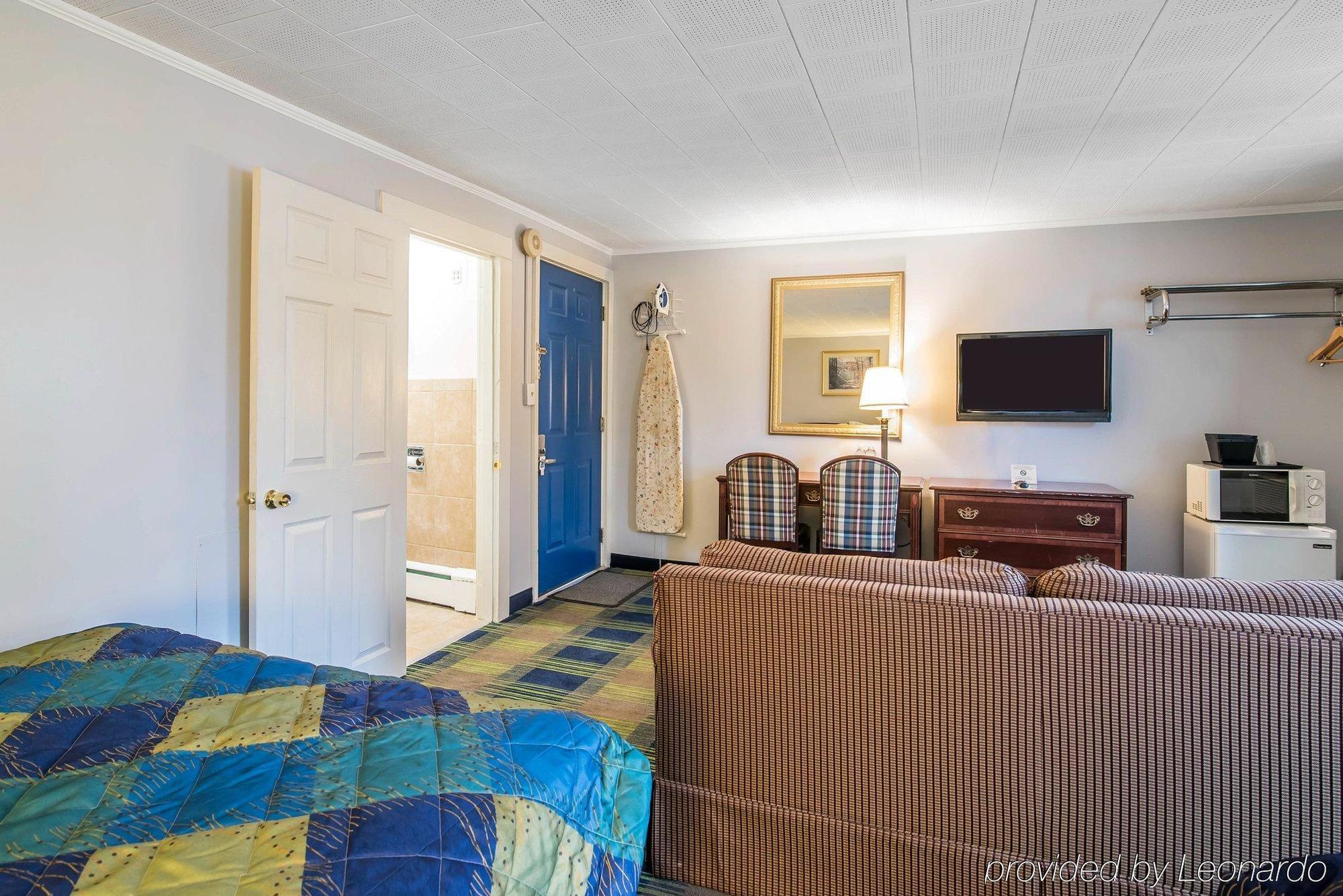 Royal Inn Claremont Extérieur photo