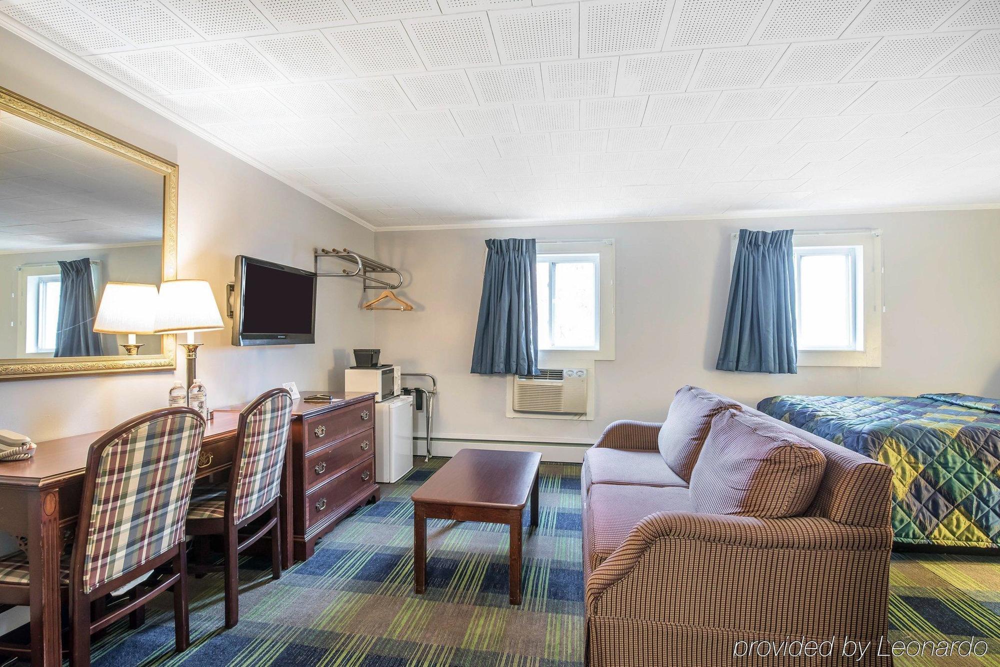 Royal Inn Claremont Extérieur photo