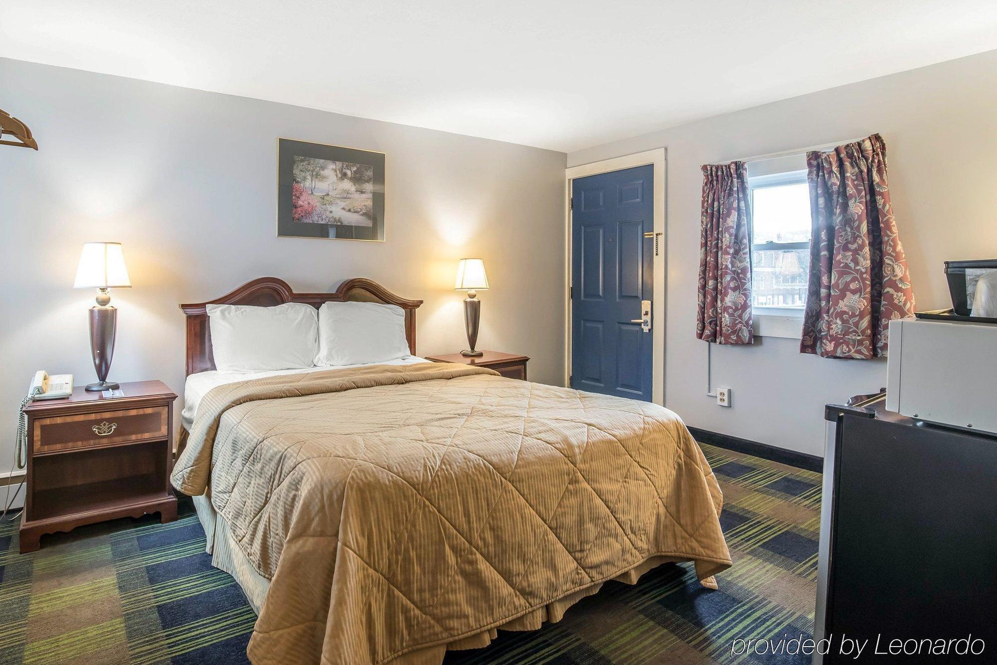 Royal Inn Claremont Extérieur photo