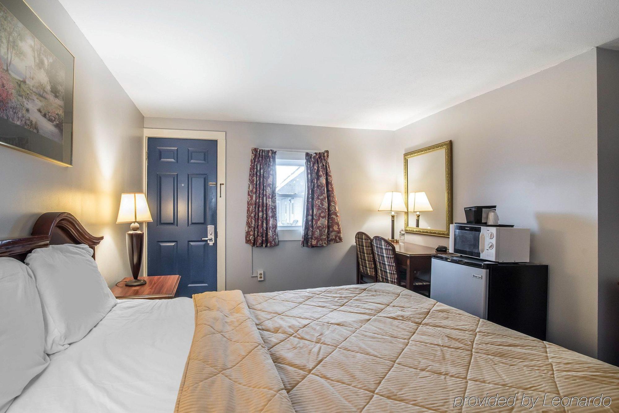 Royal Inn Claremont Extérieur photo