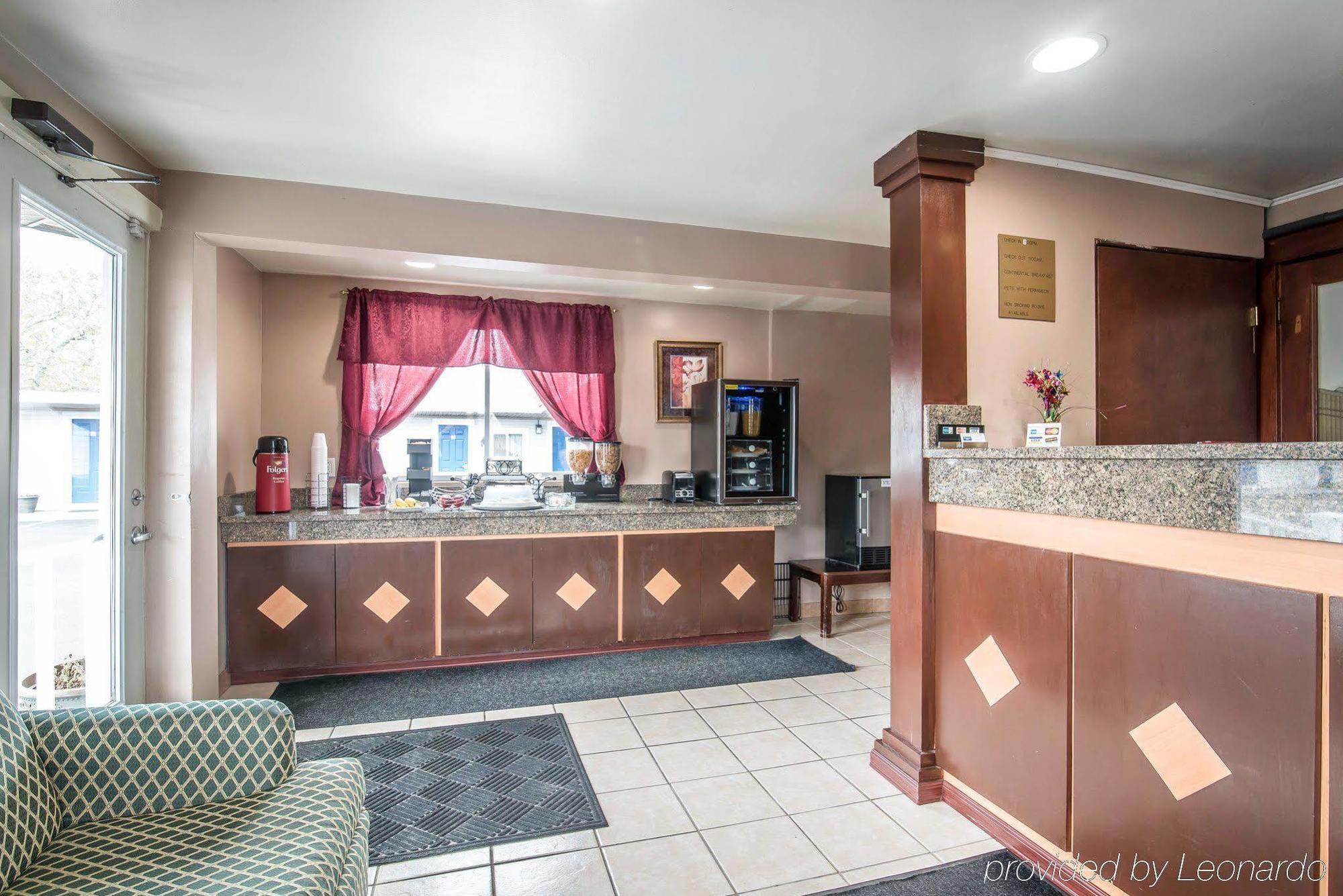 Royal Inn Claremont Extérieur photo