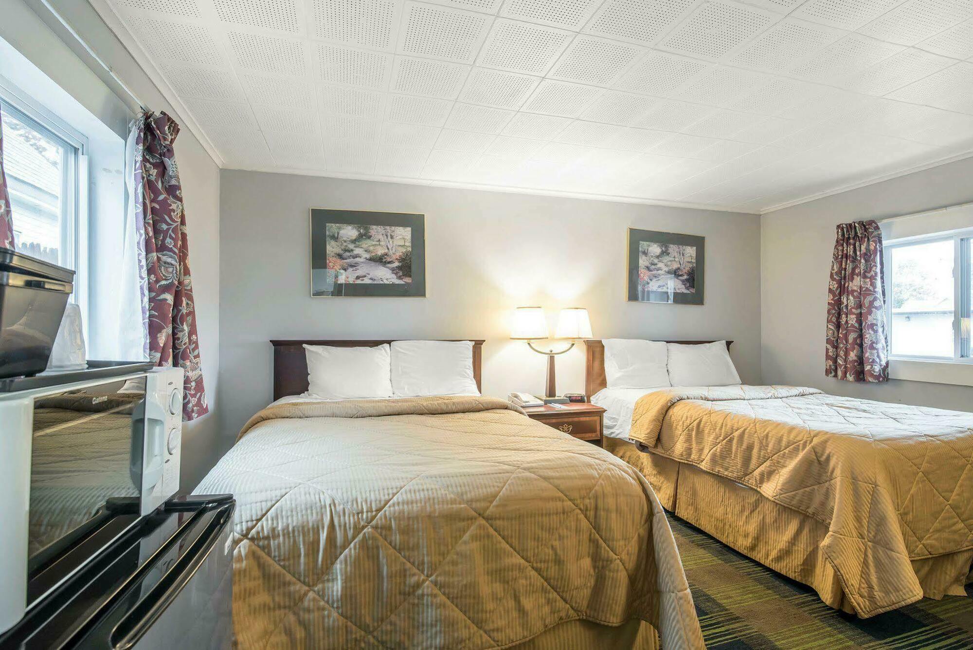 Royal Inn Claremont Extérieur photo