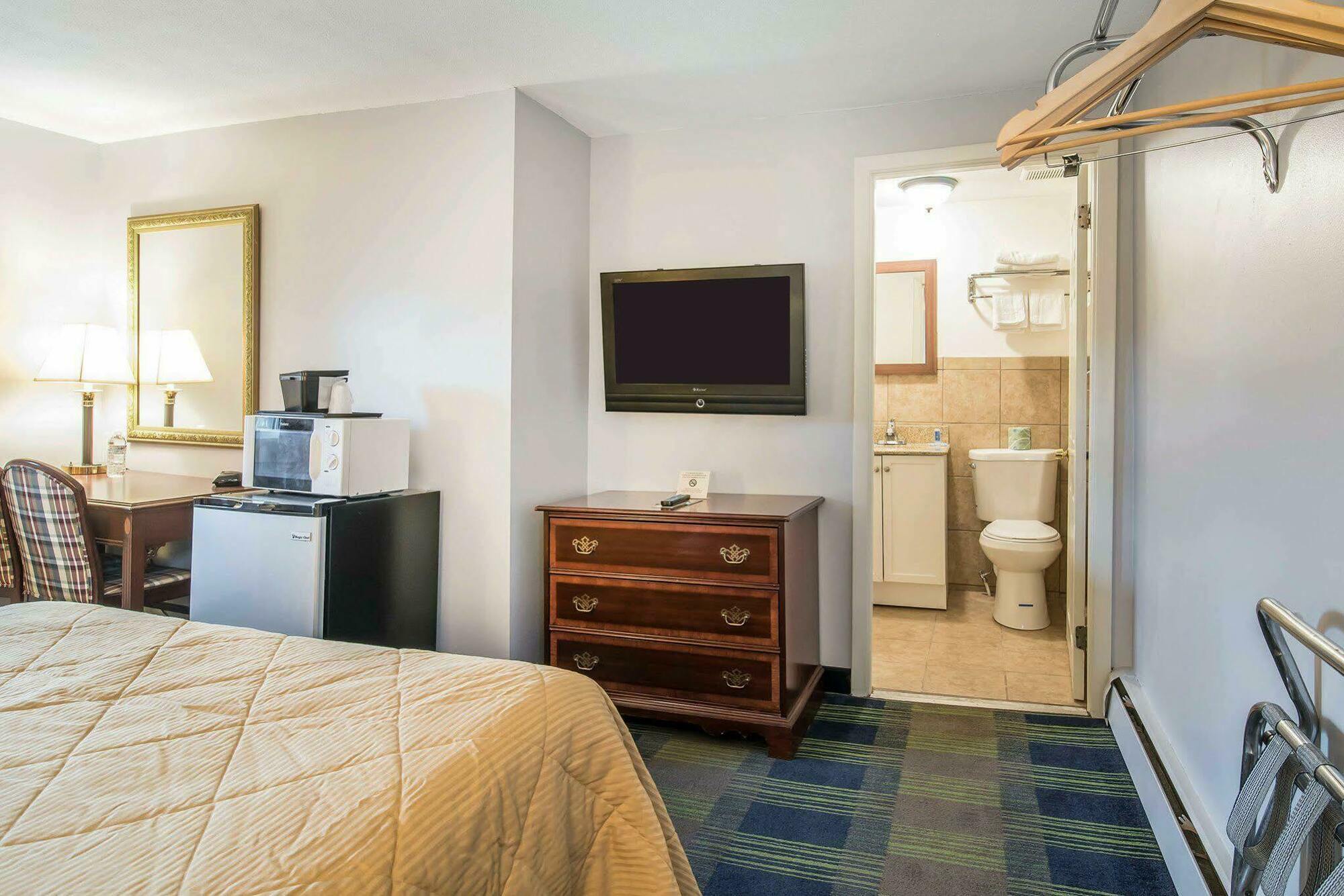 Royal Inn Claremont Extérieur photo